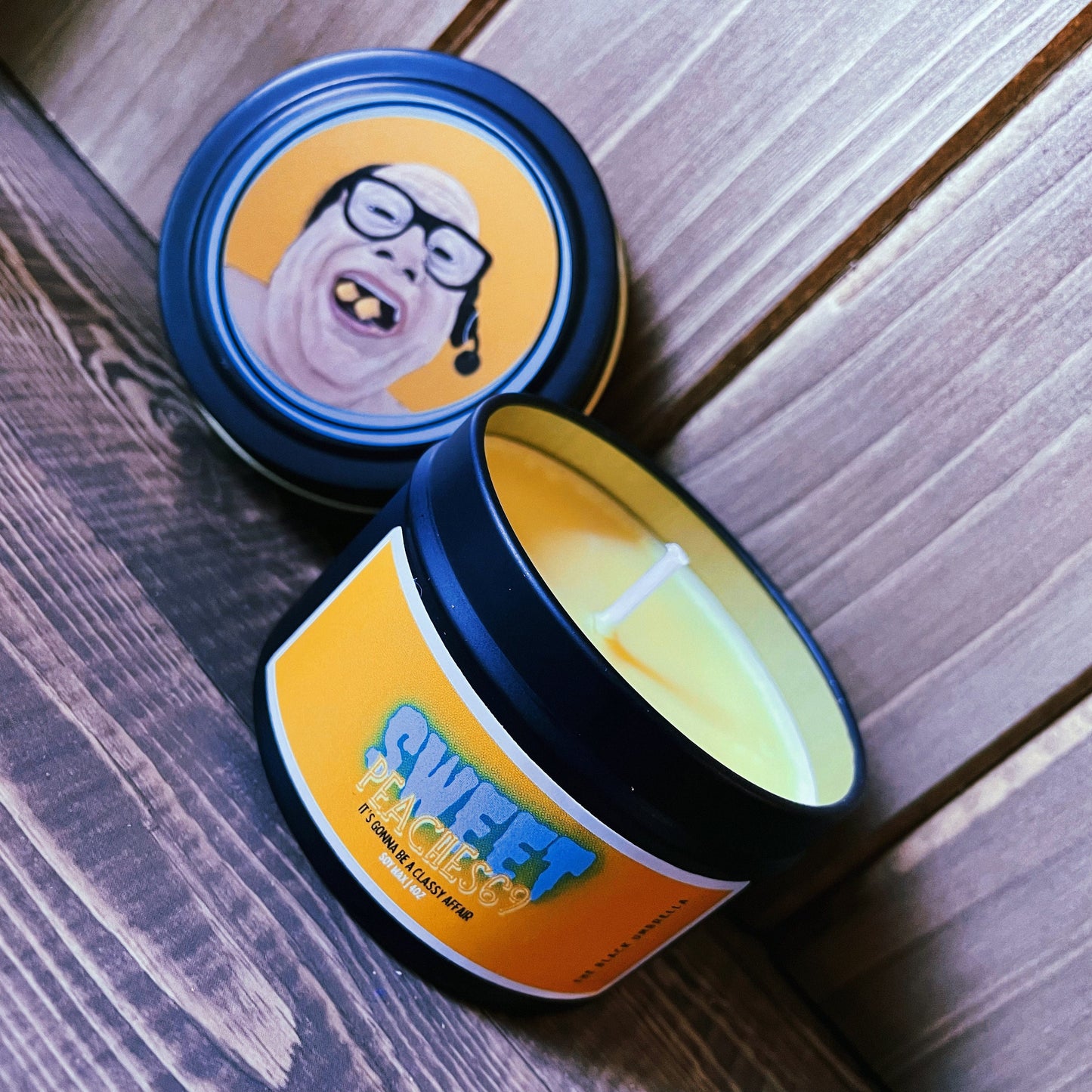 Frank Reynolds / Danny DeVito/ Always Sunny in Philadelphia Candle